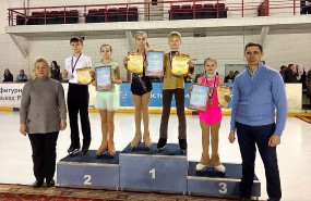 Фигуристы ЦЗВС завоевали три медали на первенстве СДВ в Омске