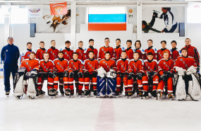 Серебряные призеры первенства города Новосибирска по хоккею с шайбой сезона 2021-2022 в дивизионе «Старшие юниоры 2007 года рождения»